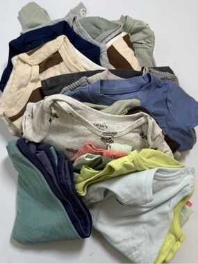 Carter's and Others Baby Boy 6-12M Bundle 25 Pcs. VERY GOOD Newborn Baby Shower